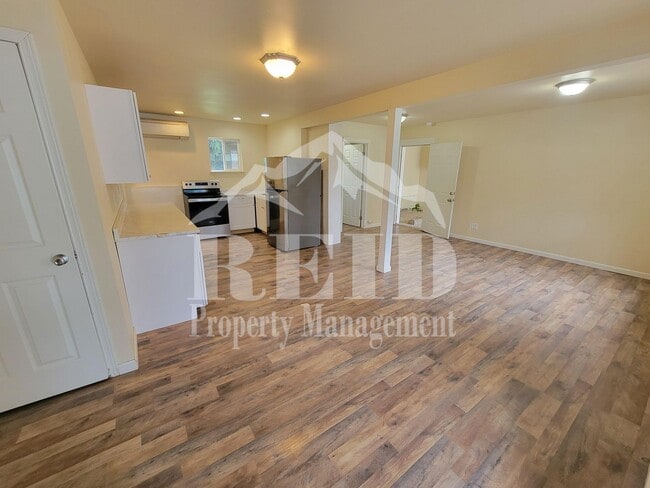 Building Photo - 4114 McCall Blvd W