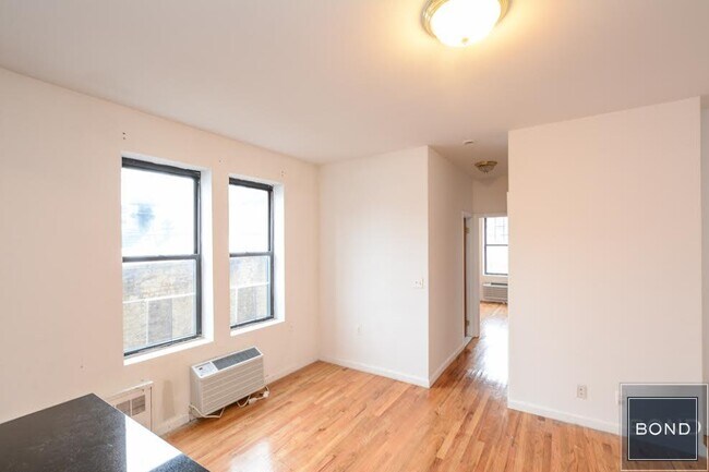 Foto del edificio - 240 Waverly Pl