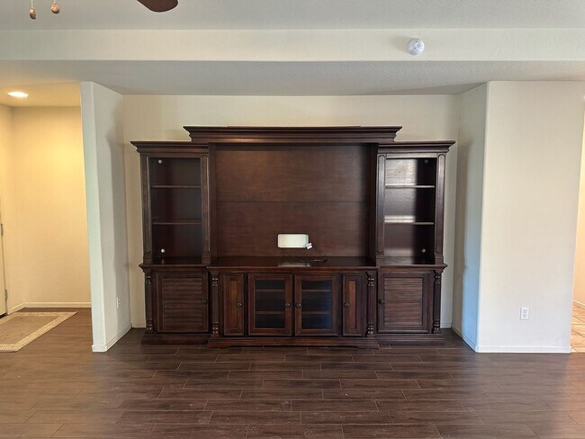 Foto del edificio - 828 W Reese Ct