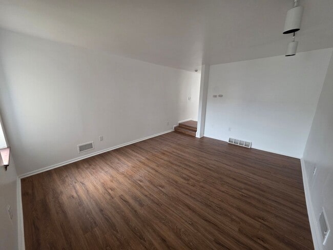 Foto del edificio - 827 Windsor St