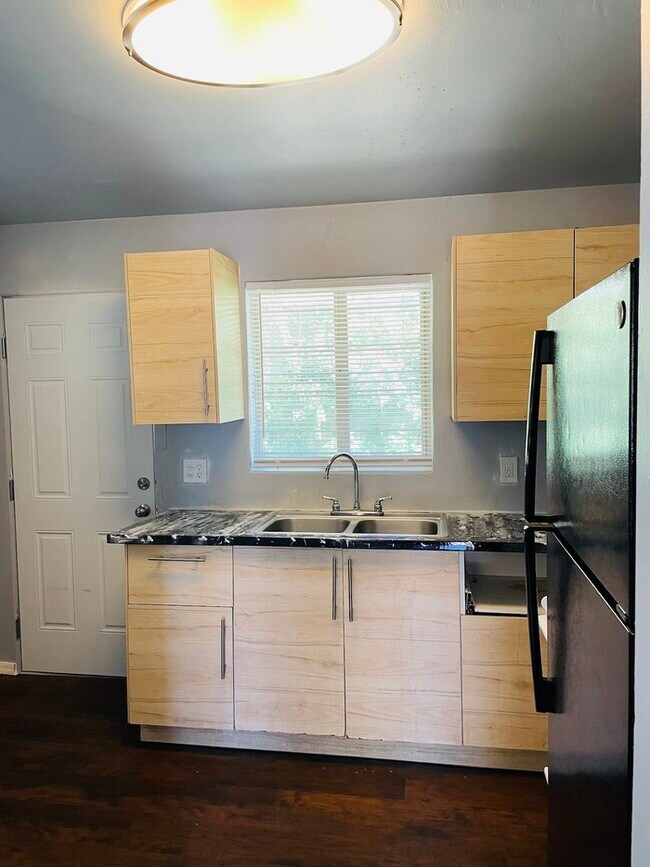 Foto del edificio - Townhome For Rent
