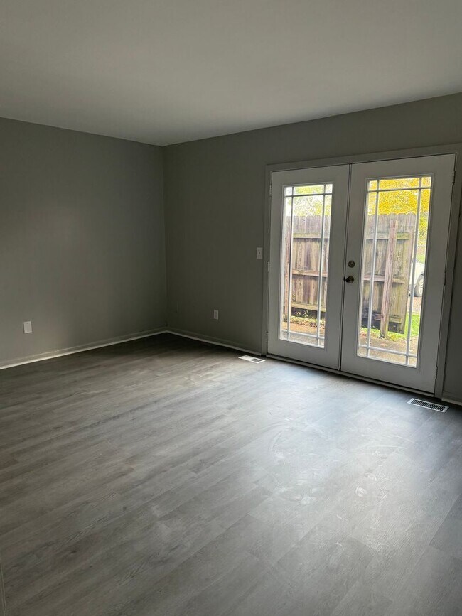 Foto del edificio - 6820-6826 Emerald Ave