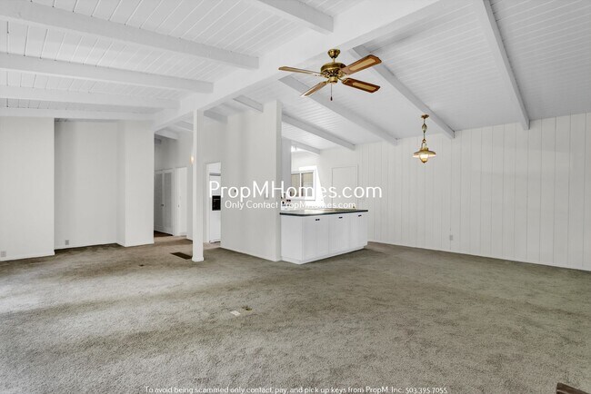 Building Photo - Two Bedroom Oasis in First Edition!