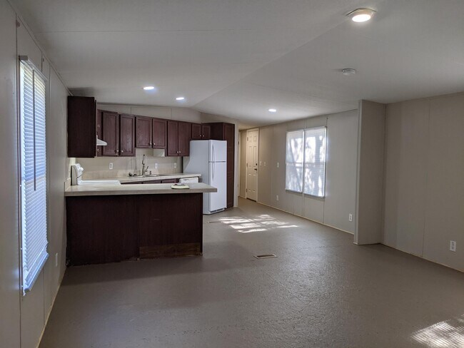 Foto del edificio - 415 Green Oak Rd