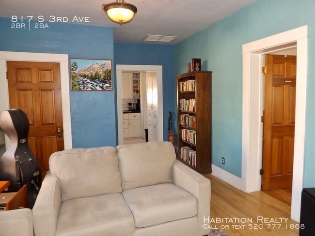 Building Photo - Armory Park 2-Bedroom Home with Casita