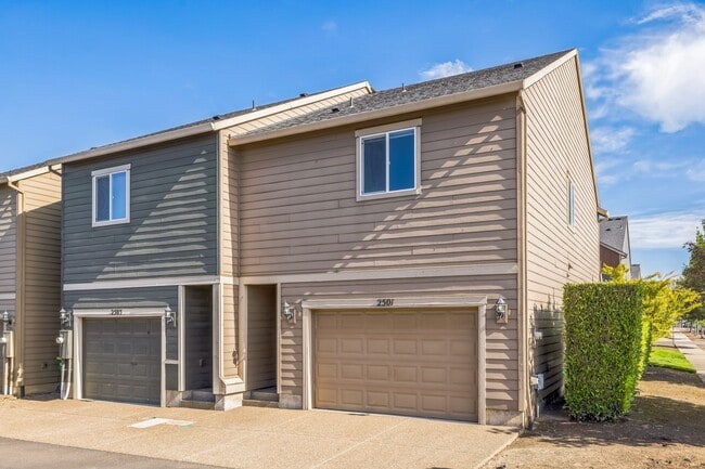 Building Photo - 2501 Carson Loop