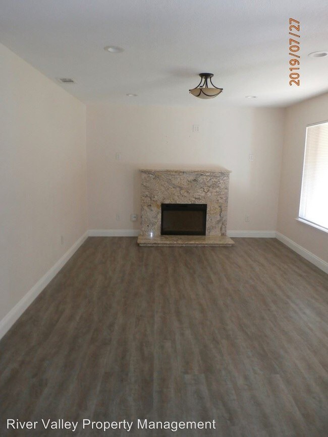 Foto del edificio - 3 br, 2 bath House - 531 Sandburg Drive