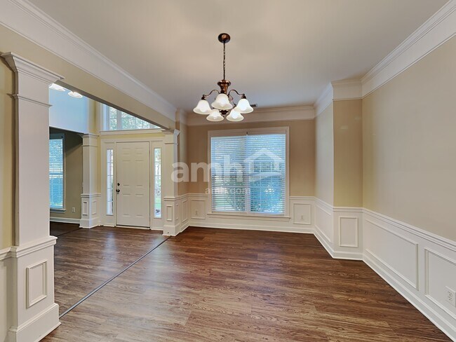 Building Photo - 8041 Fairmeadows Drive