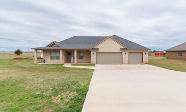 Building Photo - 13806 NE Lafayette Dr