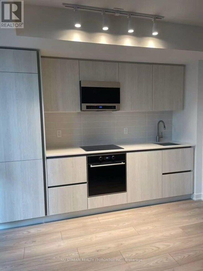 Building Photo - 110 Broadway Ave