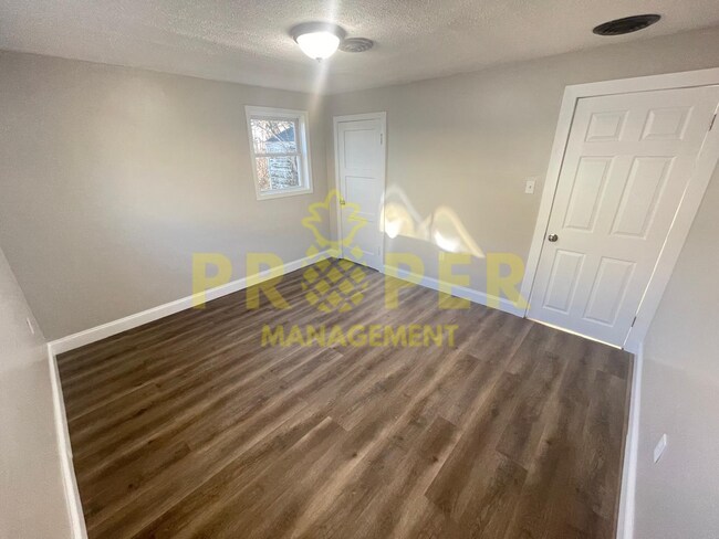 Building Photo - Cozy 3-Bedroom, 1-Bath Home with Off-Stree...