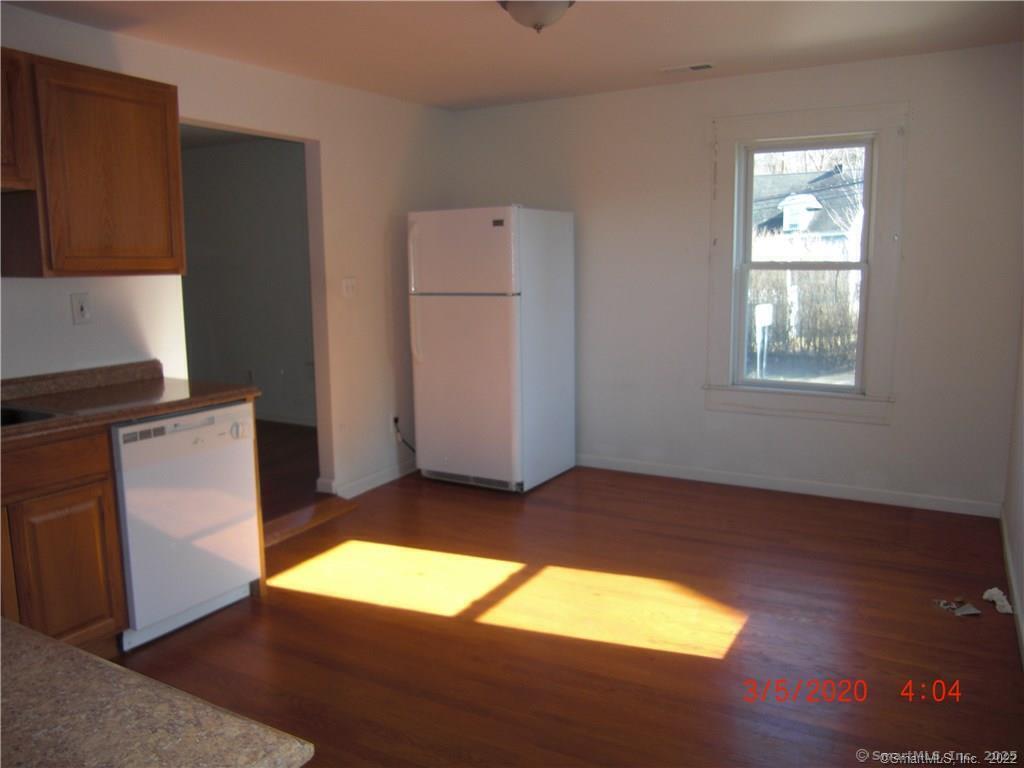 Primary Photo - 366 Derby Ave