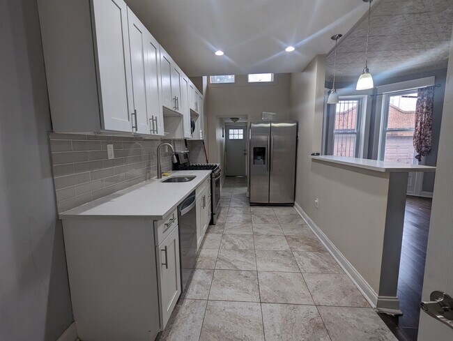 Building Photo - 262 Woodlawn Ave