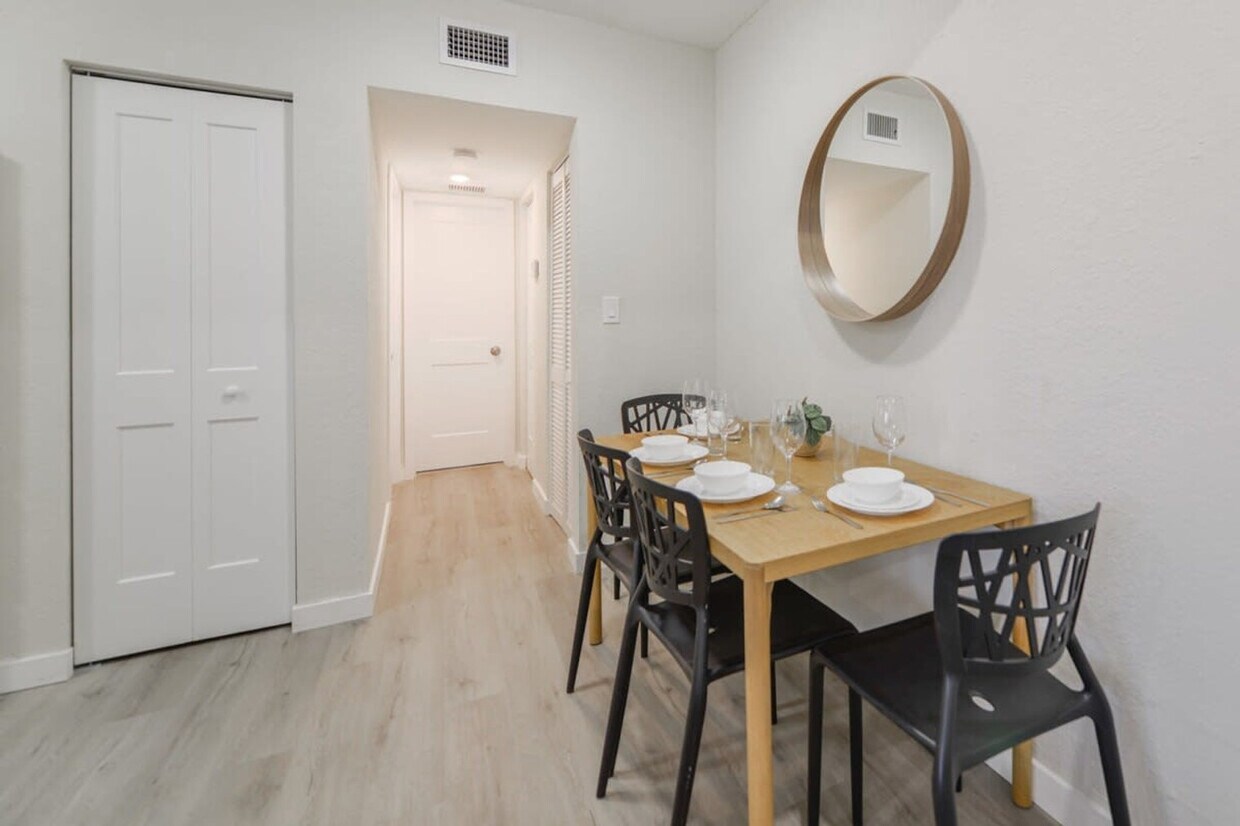 Foto principal - 700 SW 11th Ave