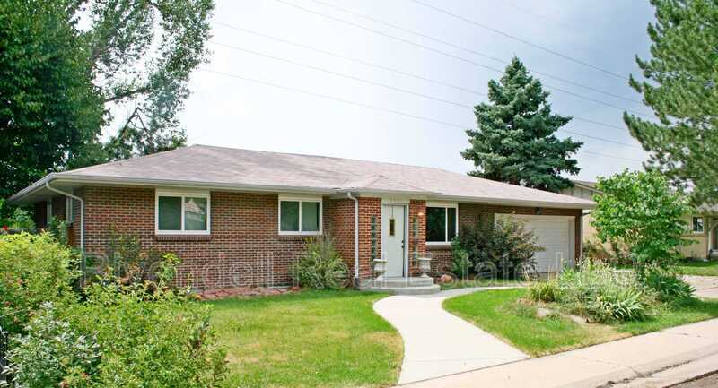 Primary Photo - 3921 S Uinta St