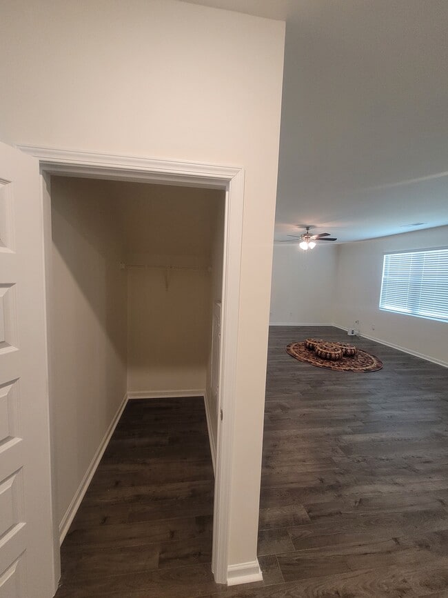 Building Photo - 2021 Vidalia Ct