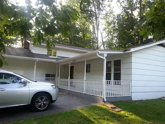 Building Photo - 5170 Phantom Ct