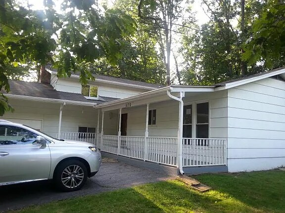 Foto del edificio - 5170 Phantom Ct