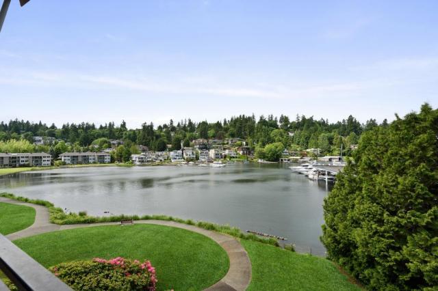 Primary Photo - 2 bedroom in Bellevue WA 98004