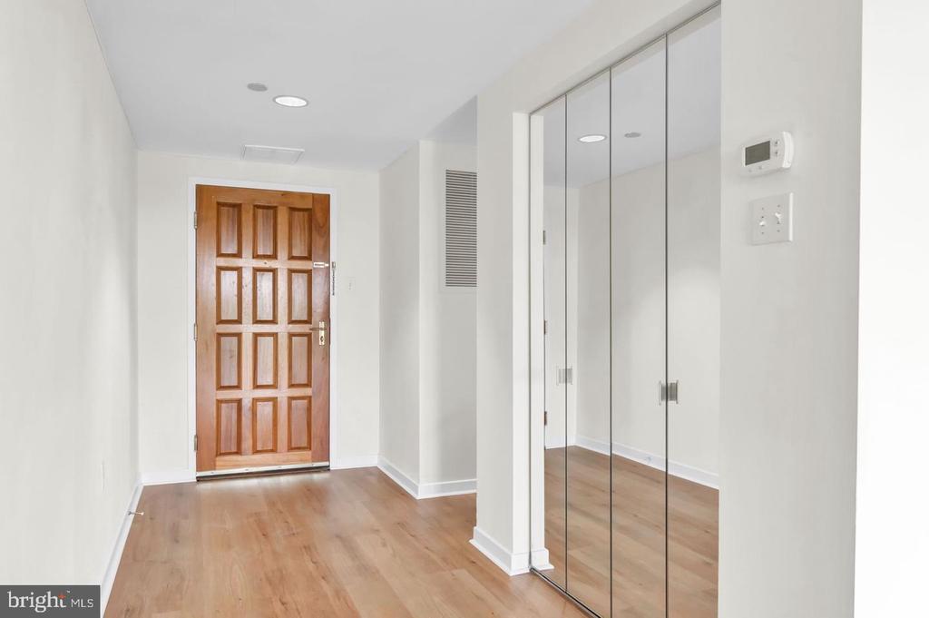 Foto principal - 1530 Key Blvd