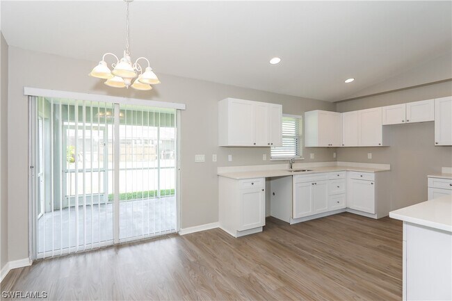 Foto del edificio - 1713 SW 32nd St