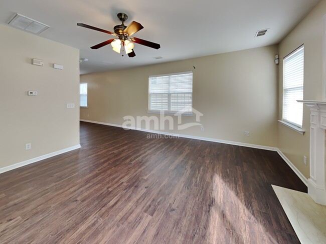 Building Photo - 5031 Abercromby Street