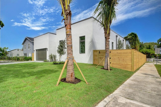 Photo - 901 Upland Rd House