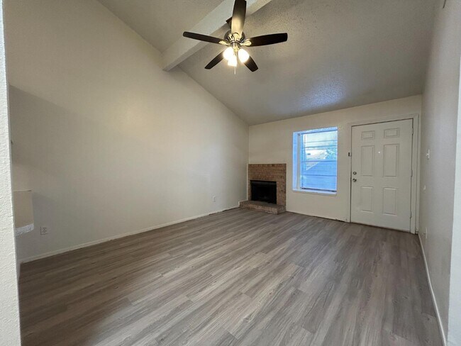 Building Photo - 125 N Troy Ave