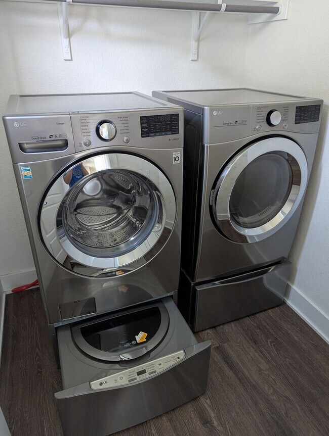 Building Photo - Charming 3BR Townhome in Austin