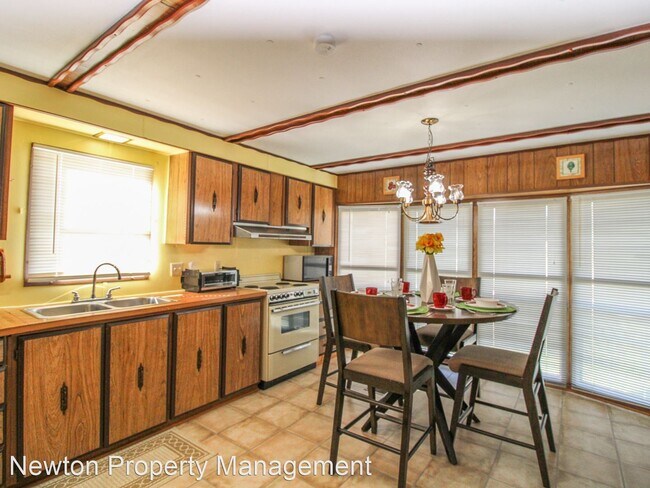 Foto del edificio - 5504 Old Railroad Bed Rd