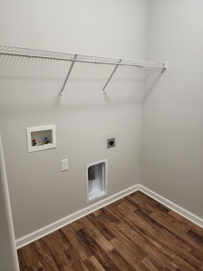 Building Photo - 104 Sonata Cir