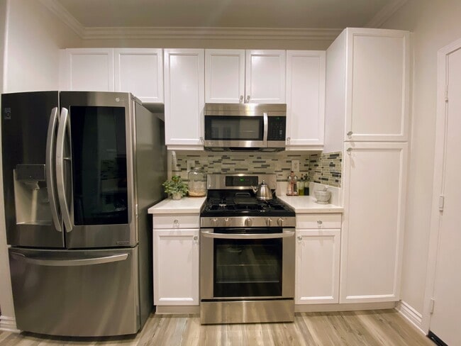 Foto del edificio - 22992 Serra Dr