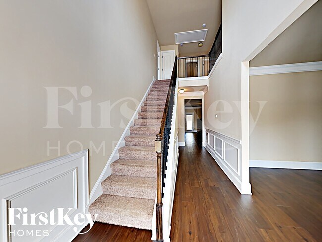 Foto del edificio - 810 Golden Isles Dr