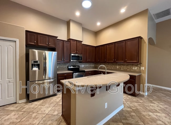 Building Photo - 8426 White Poplar Dr