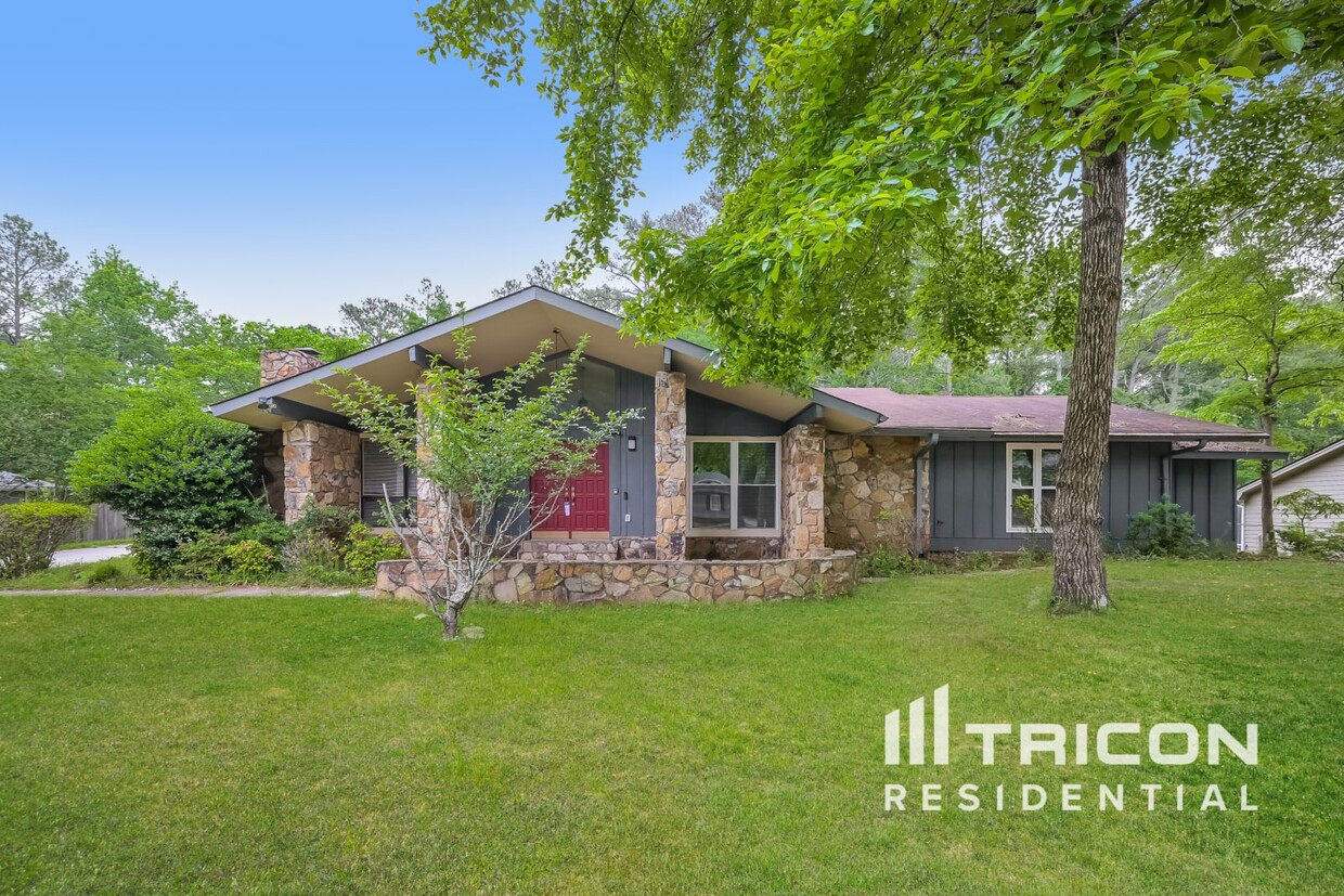 Primary Photo - 2544 Highland Dr SE