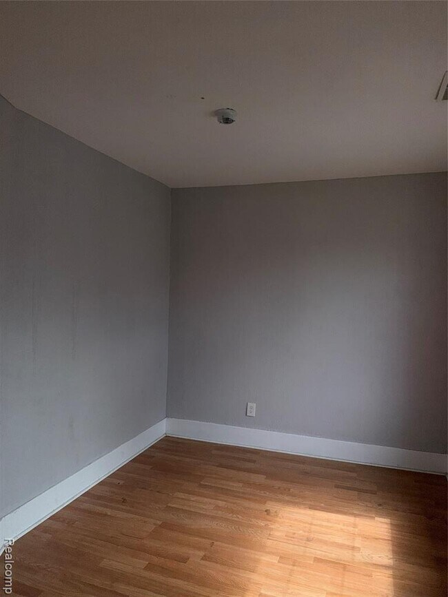 Foto del edificio - 2174 Springle St