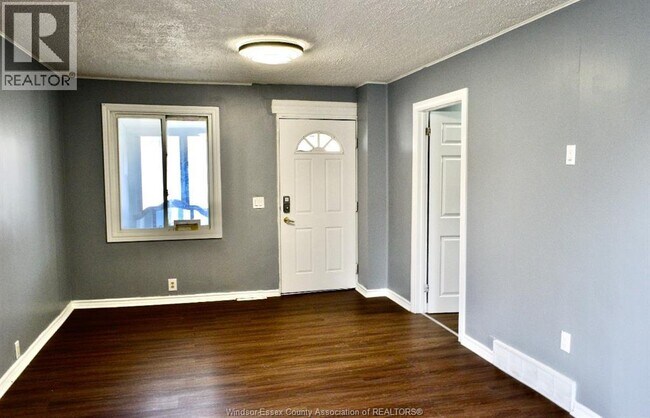 Building Photo - 505 St Joseph St