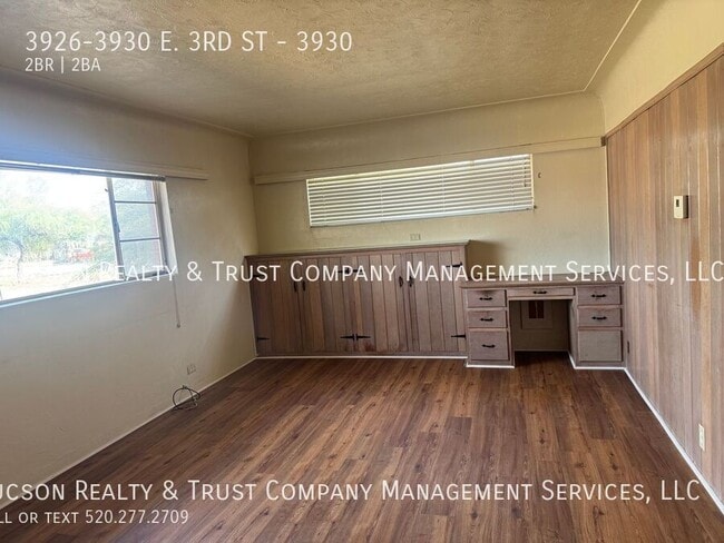 Foto del edificio - 3926-3930 E. 3RD ST-3930