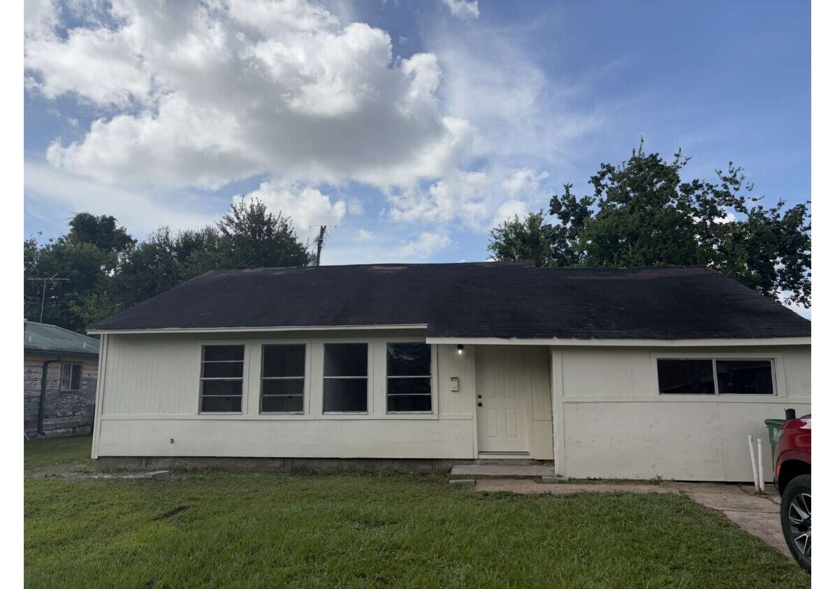 Foto principal - 5934 Southtown St