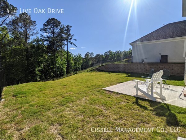 Building Photo - 414 Live Oak Dr
