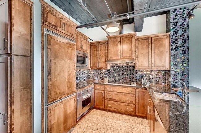 Foto del edificio - Fabulous and Furnished!