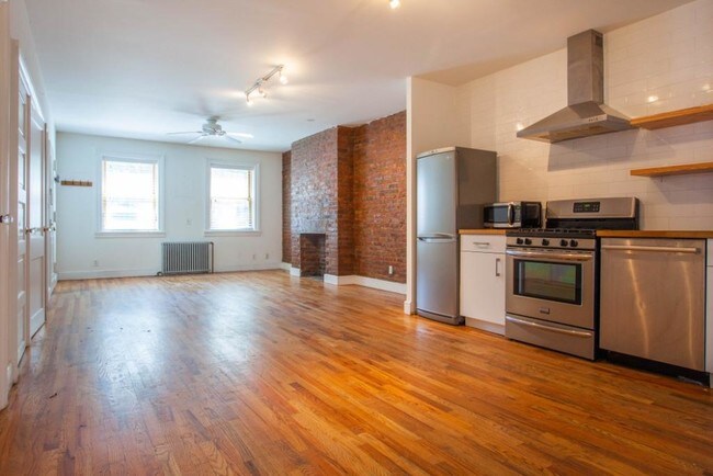 Foto del edificio - Amazing Sunny 2br on N7th+Wythe in brick t...