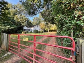 Building Photo - 1531 Austin Dr