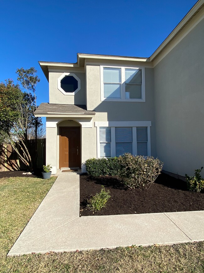 Foto del edificio - 208 Sunny Brook Dr