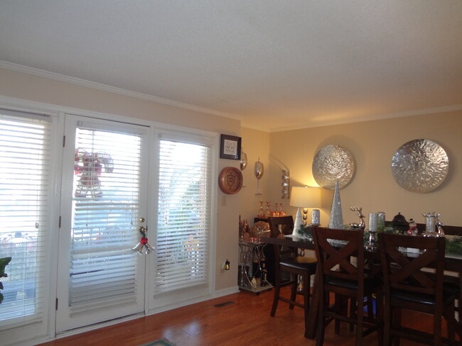 Living Room (view 3) - 1515 E Franklin St