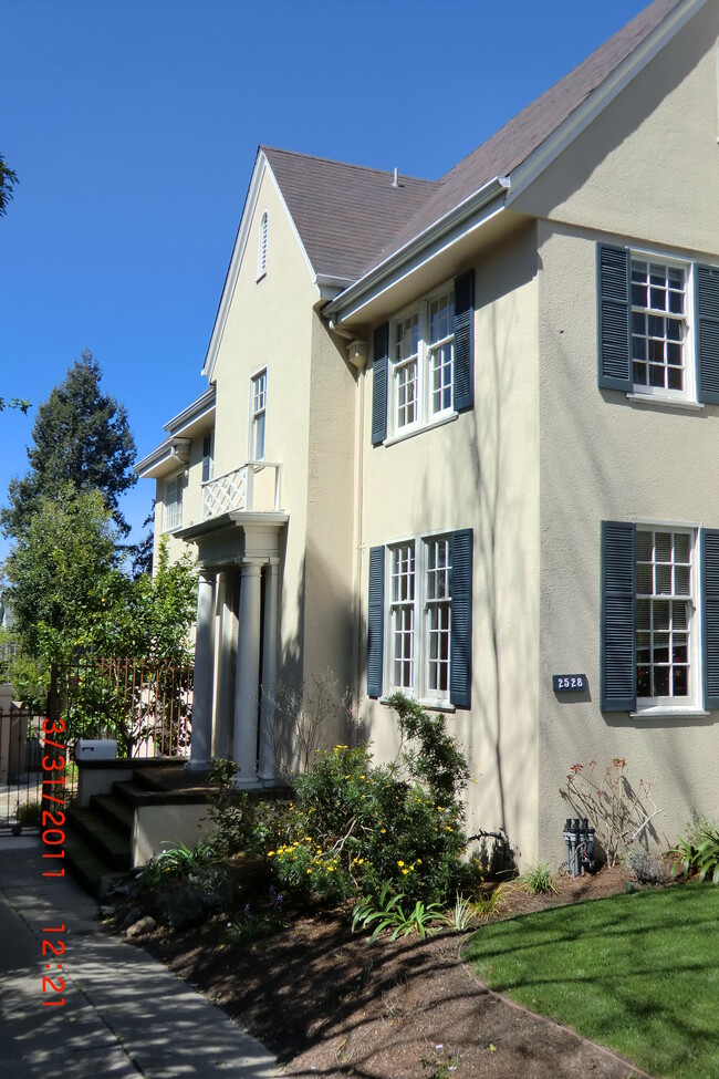 Building Photo - 2528 Warring St