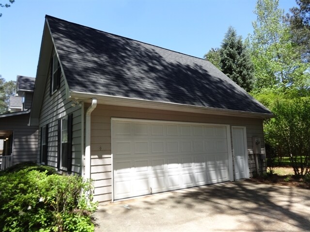 Building Photo - 220 Wimberly Ridge