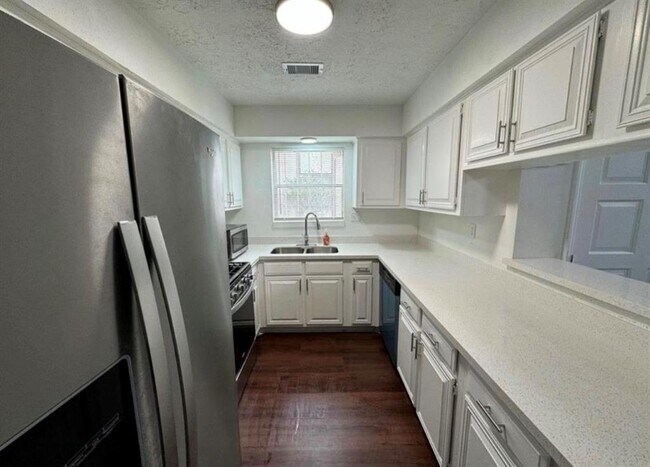 Foto del edificio - 12251 W Village Dr