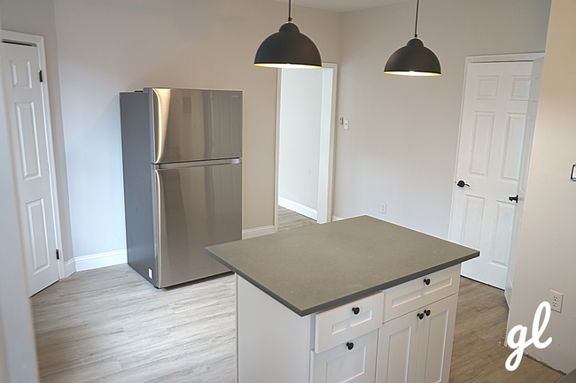 Kitchen appliances included - 5145 Pine St