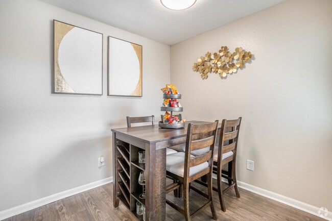 1BR, 1BA - 630SF - Dining Room - Apollo Palms Apartments